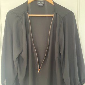 CITY CHIC - BLACK ZIPPER FRONT TUNIC BLOUSE - EXCELLENT CONDITION